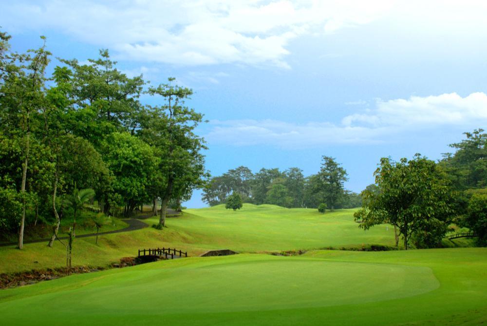 Finna Golf & Country Club Prigen Exterior foto